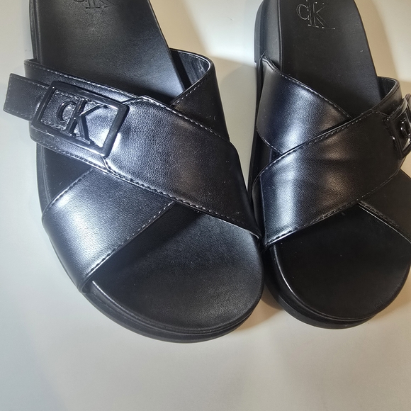Calvin Klein Women's Black Cross-Strap Sandals - Picture 2 of 4